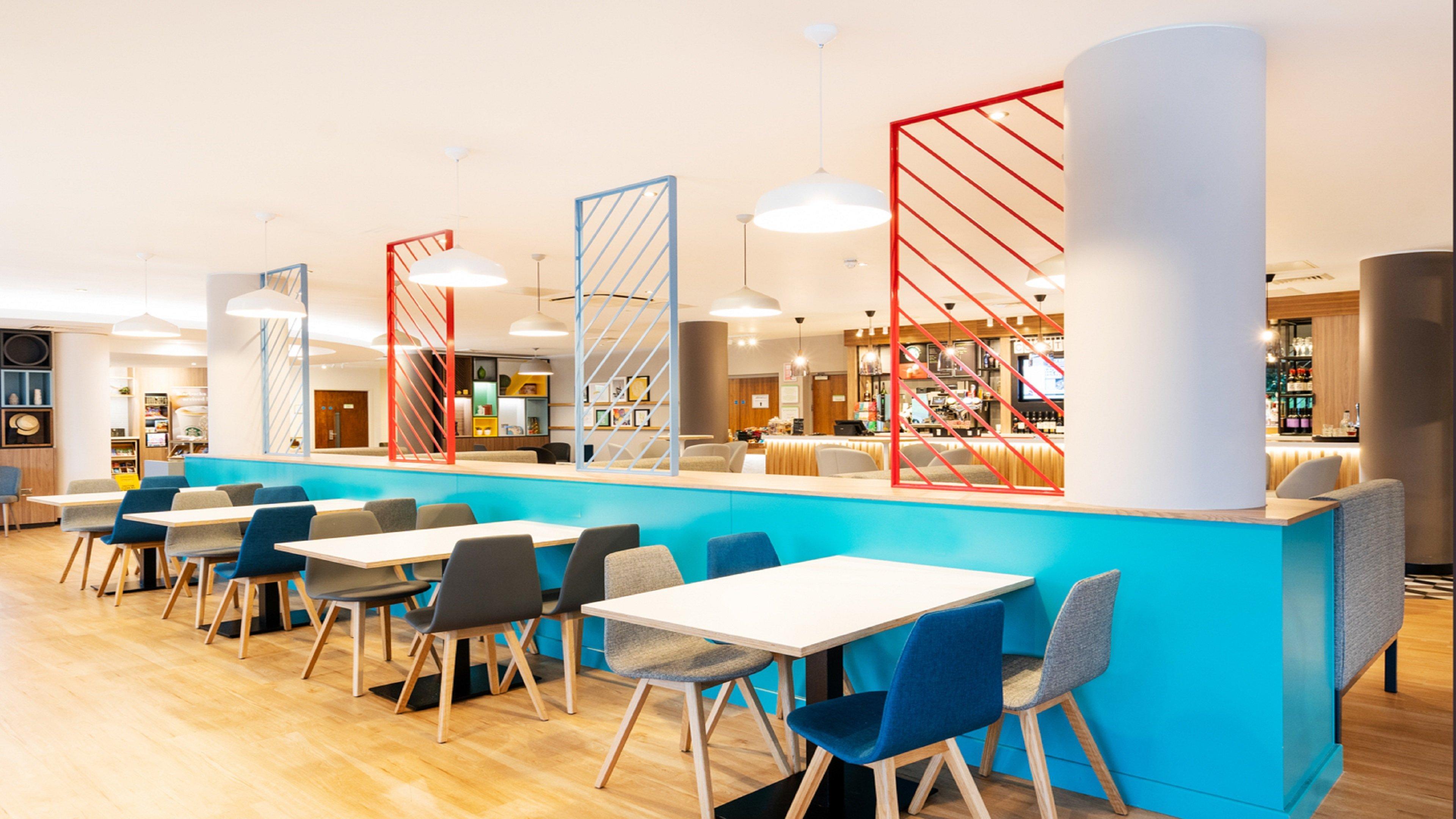 Holiday Inn London Luton Airport By Ihg Exterior foto